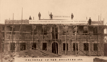 Construction of the library-museum building